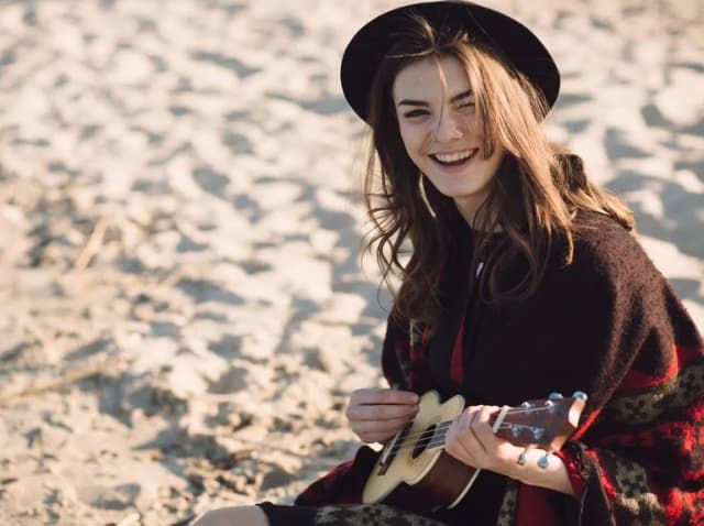 Ukulele co to jest? Poznaj jego niezwykłą historię i cechy