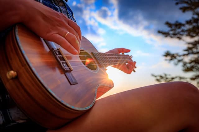 Jak szybko nauczyć się grać na ukulele – unikaj powszechnych błędów